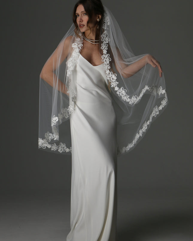 One Tier Cascade Bridal Veil with Lace Floral Appliqués | Romantic Wedding Veil