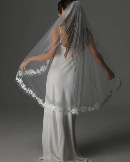One Tier Cascade Bridal Veil with Lace Floral Appliqués | Romantic Wedding Veil