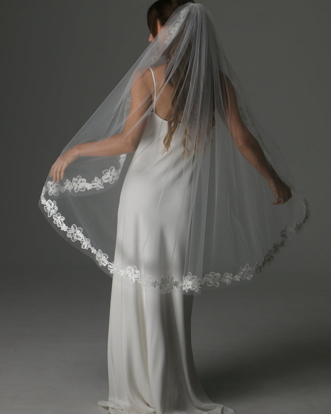 One Tier Cascade Bridal Veil with Lace Floral Appliqués | Romantic Wedding Veil