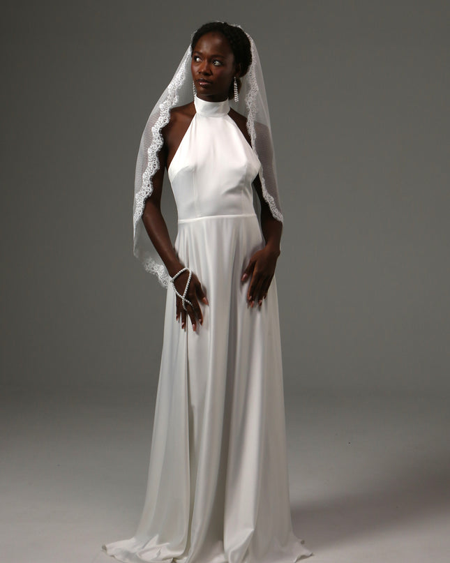 Dotted Lace Edge Fingertip Wedding Veil – One Tier Bridal Veil