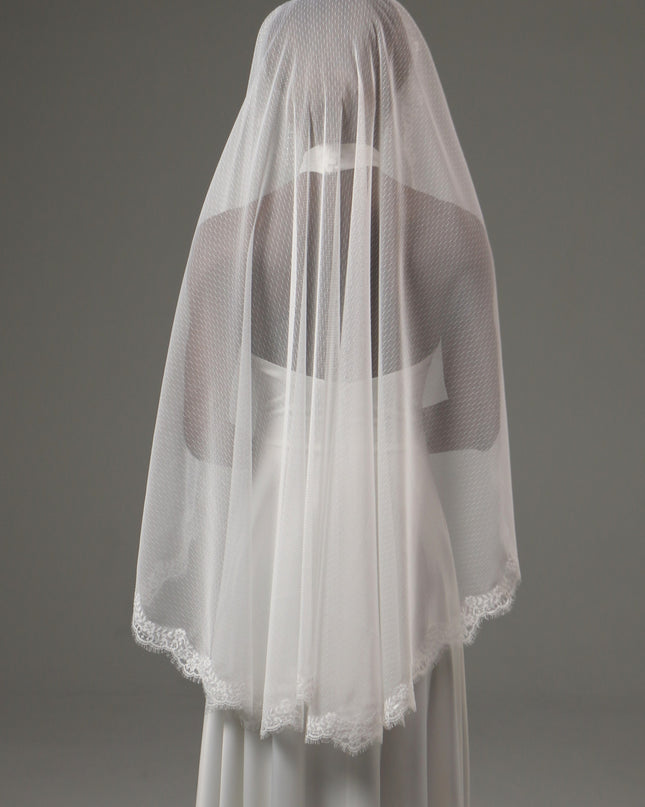 Dotted Lace Edge Fingertip Wedding Veil – One Tier Bridal Veil