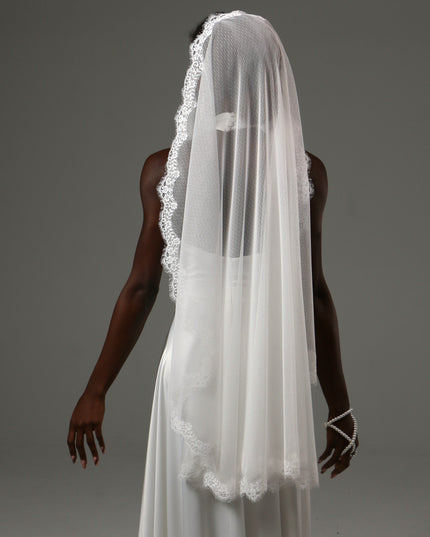 Dotted Lace Edge Fingertip Wedding Veil – One Tier Bridal Veil