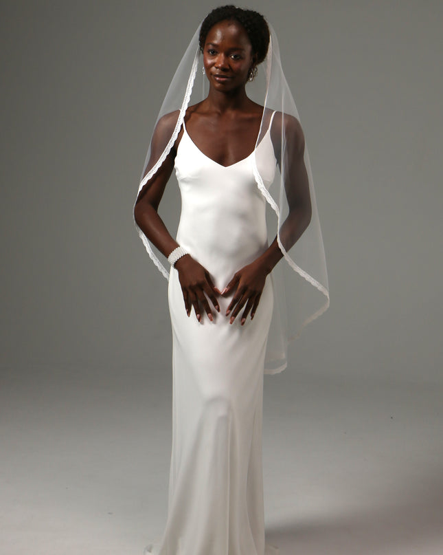 Lace Edge Fingertip Wedding Veil Soft Tulle Bridal Veil