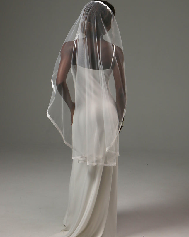 Lace Edge Fingertip Wedding Veil Soft Tulle Bridal Veil