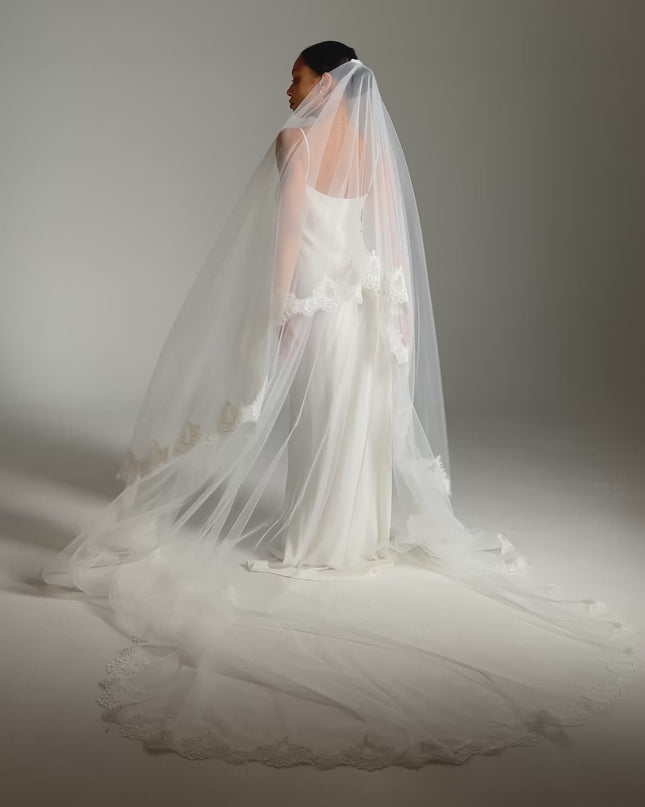 Two Tier Lace Edge Cathedral Romantic Veil