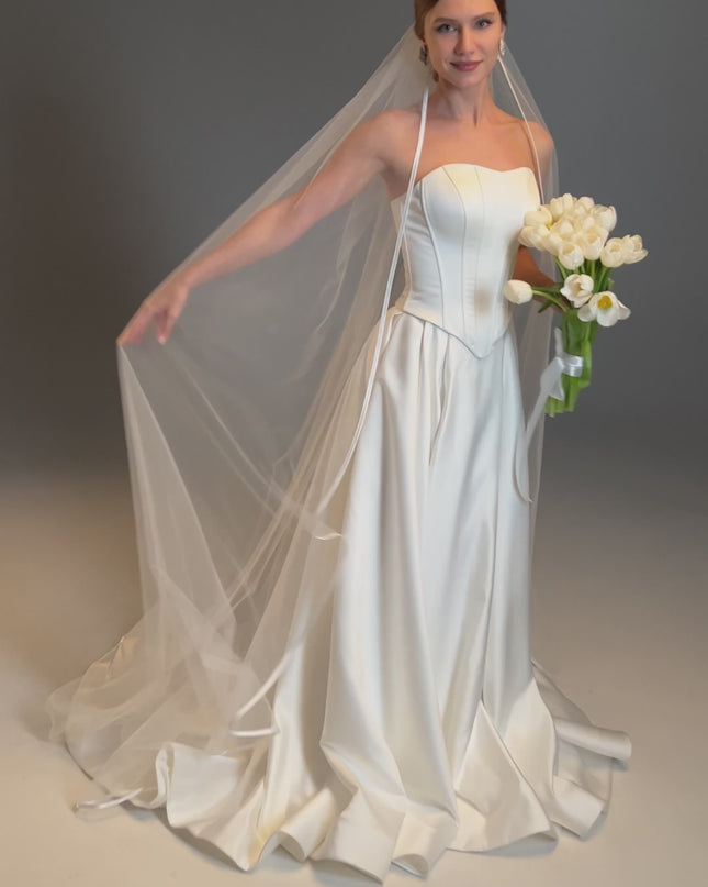 Elegant Satin Edge Bridal Veil – Fingertip to Chapel Length Veil with Ribbon Trim | Classic Wedding Veil