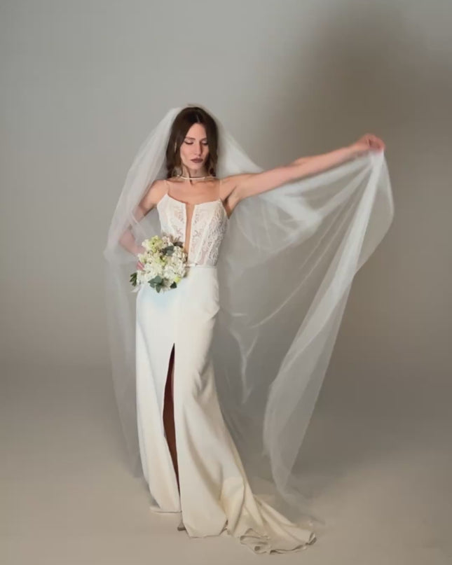 Two Tier Wedding Veil with Raw Edge, Full Soft Tulle Bridal Veil at Comb, Modern Classic Veil