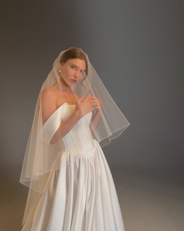 Classic Sheer Bridal Veil – Soft Tulle, 2 Layers, Floor Length with Pencil Edge
