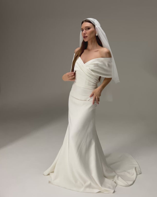 Juliet Cap Veil with Lace Appliqués – One Tier Cascade Soft Tulle Bridal Veil