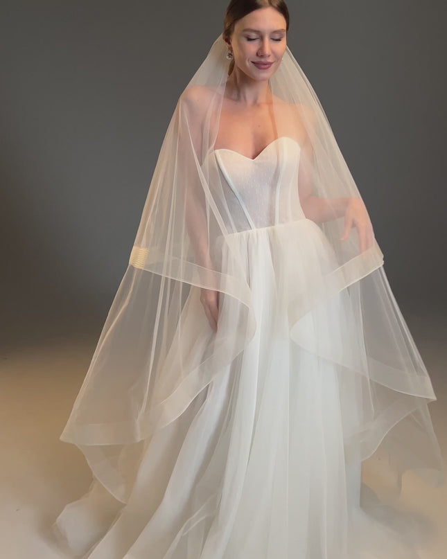 Fingertip Veil with Horsehair Trim – Two Layer Ivory English Tulle Bridal Veil