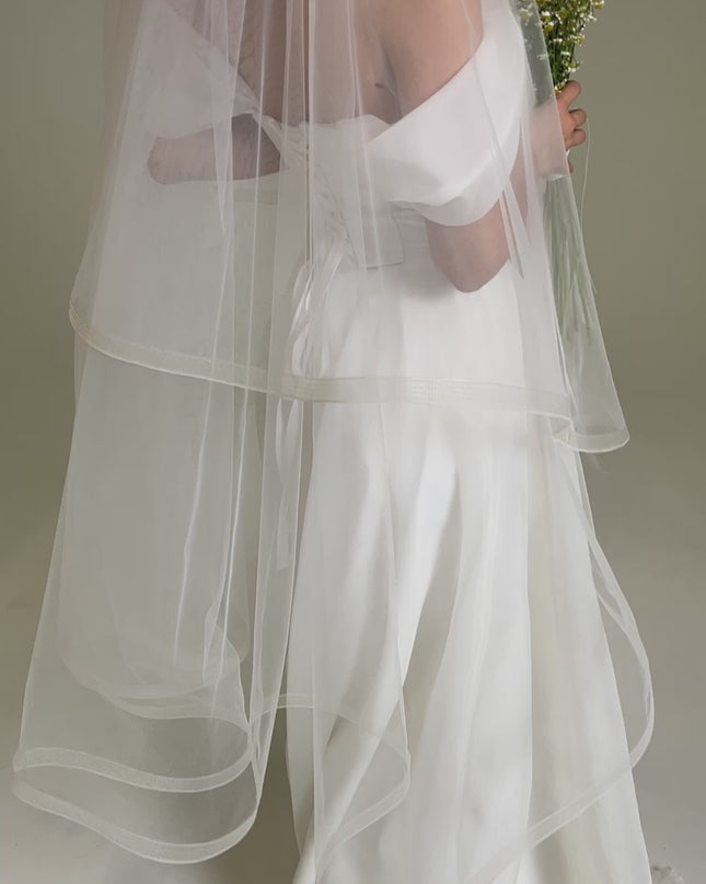 Horsehair Trim Veil, Blusher Veil with Crinoline Edge, Fingertip Length Veil with Tail