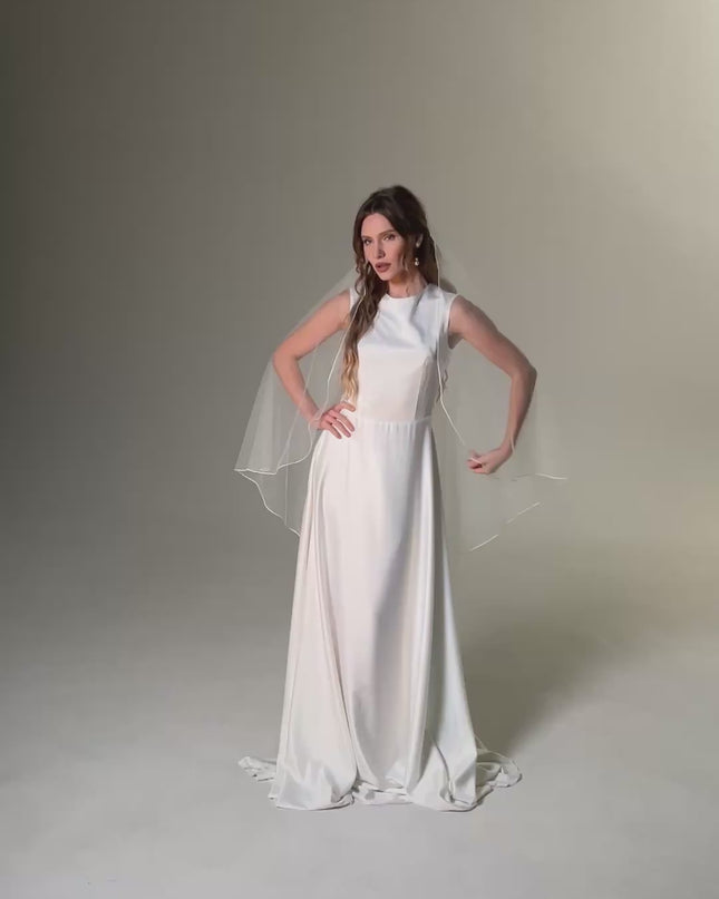 One Tier Cascade Bridal Veil with Pencil Edge | Simple Wedding Veil